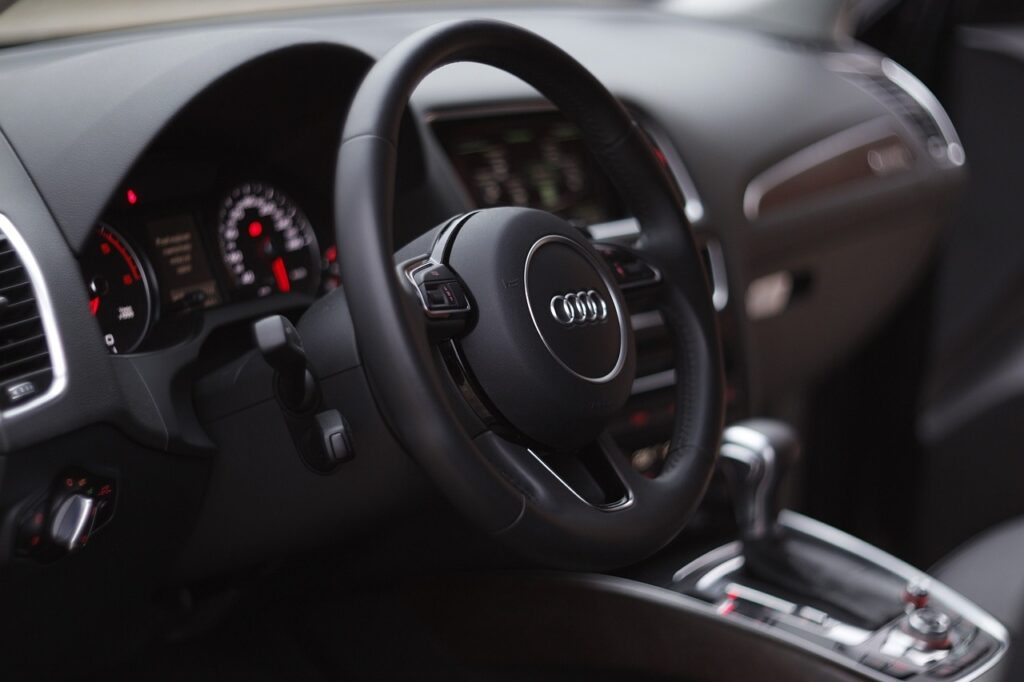 auto, steering wheel, audi-2231221.jpg